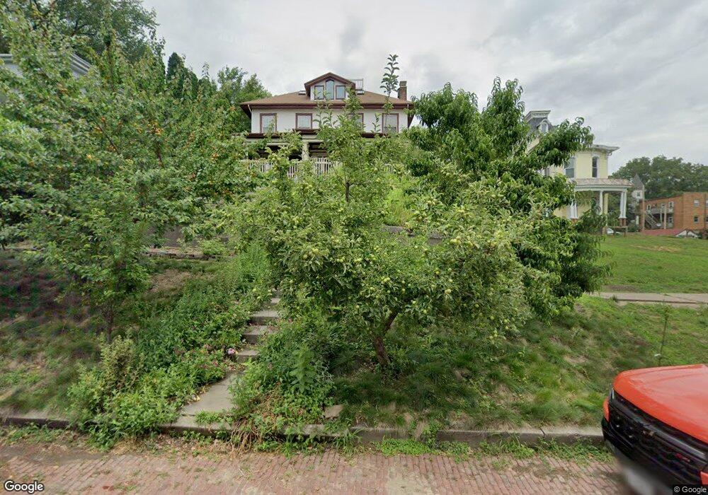 1330 E 10th St, Davenport, IA 52803 - photo 1