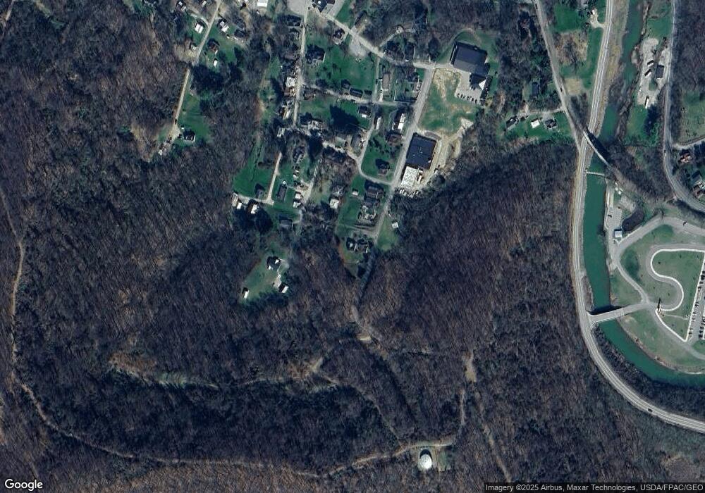 19 Elizabeth St, West Union, WV 26456 - photo 1