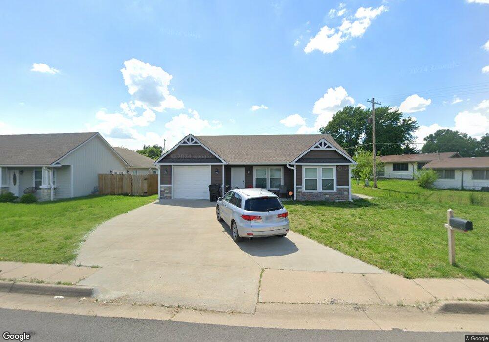 7011 SW Wheatfield Ln, Topeka, KS 66619 - photo 1