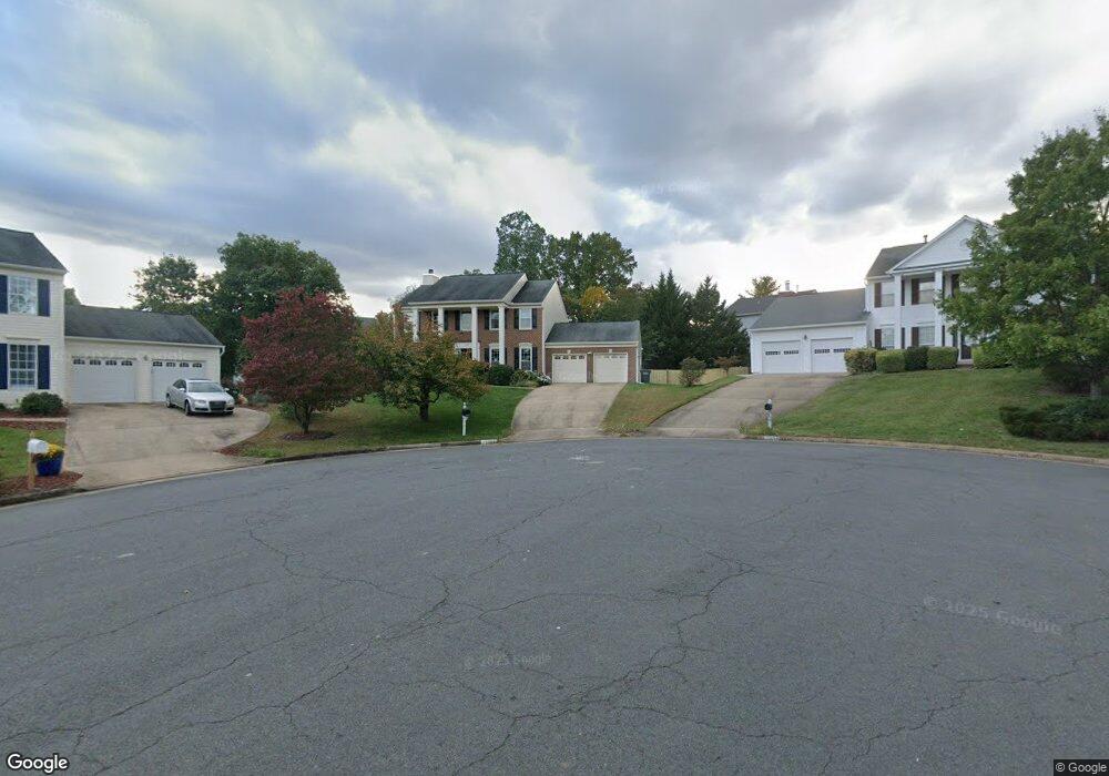 12209 Meadowstream Ct, Herndon, VA 20170 - photo 1