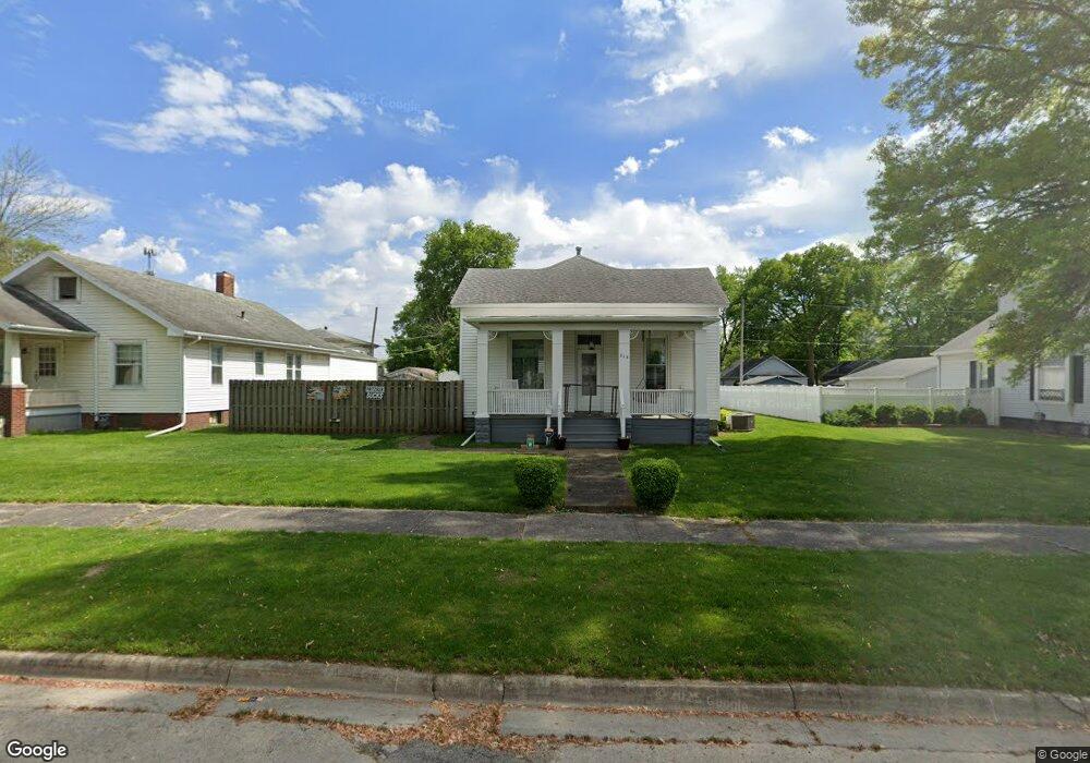 213 4th St, Lincoln, IL 62656 - photo 1