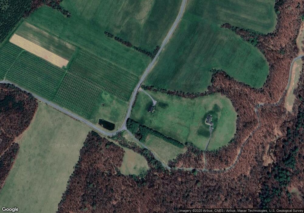 926 Middle Fork Rd, Cross Junction, VA 22625 - photo 1