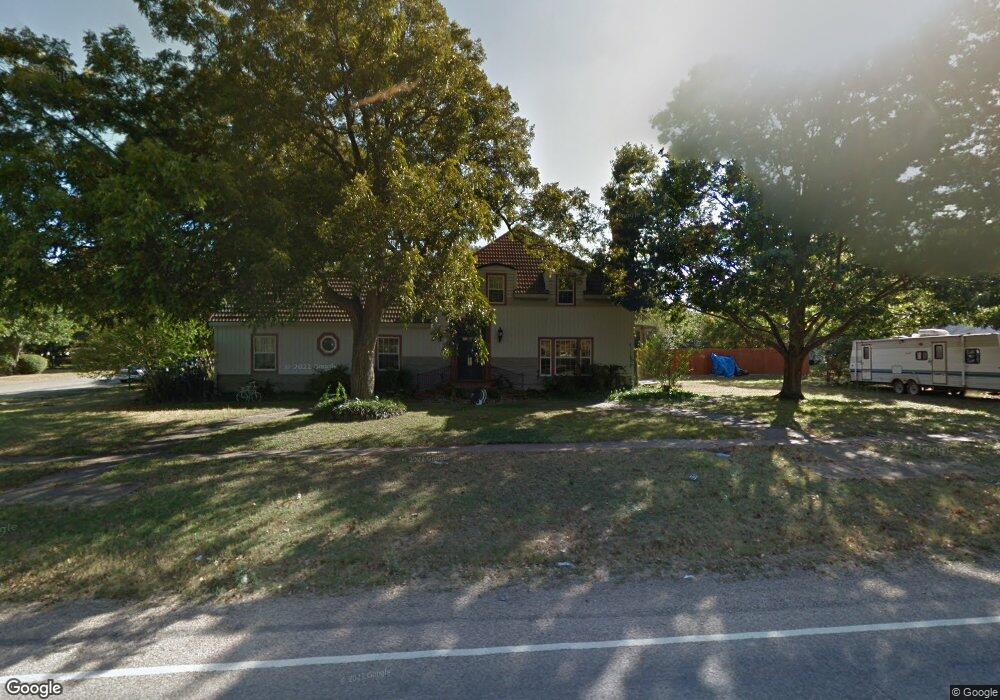 303 W Grand St, Whitewright, TX 75491 - photo 1