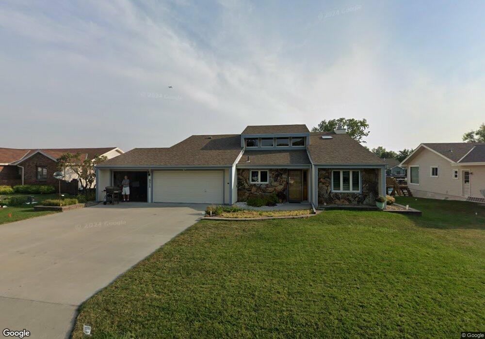 8513 Makaha Cir, Papillion, NE 68046 - photo 1