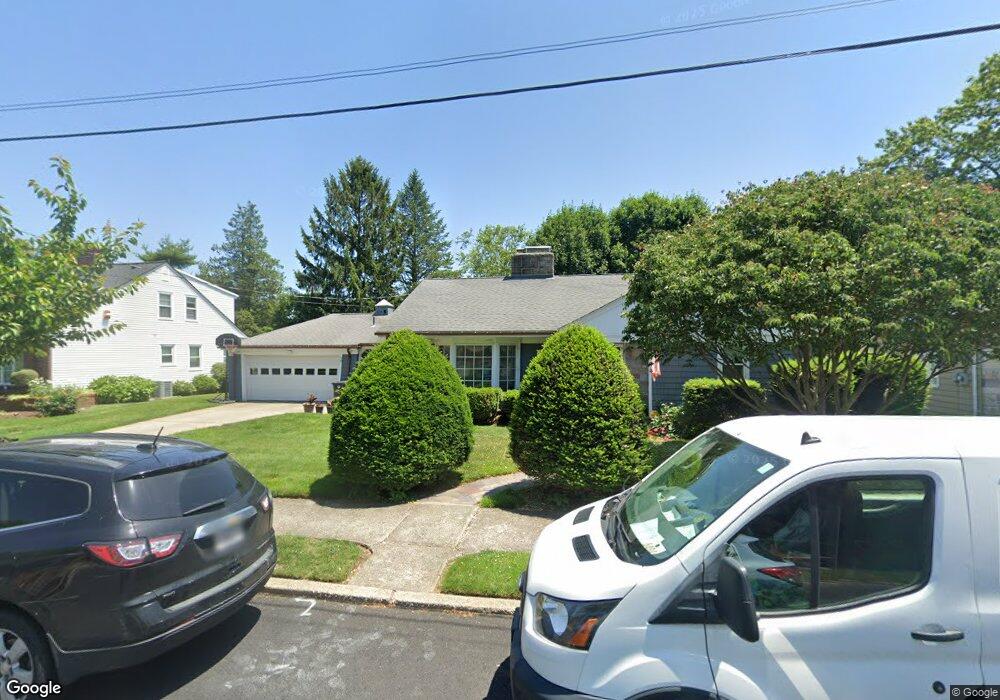 20 Dorset Rd, Pawtucket, RI 02860 - photo 1