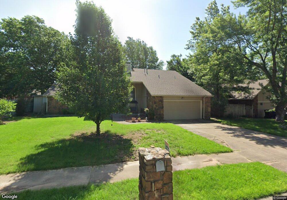 105 S Kalanchoe Ave W, Broken Arrow, OK 74012 - photo 1