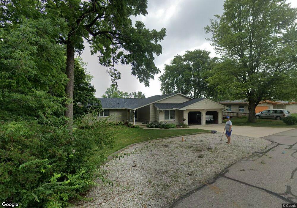 3822 W N Woodlake Dr, Columbus, IN 47201 - photo 1