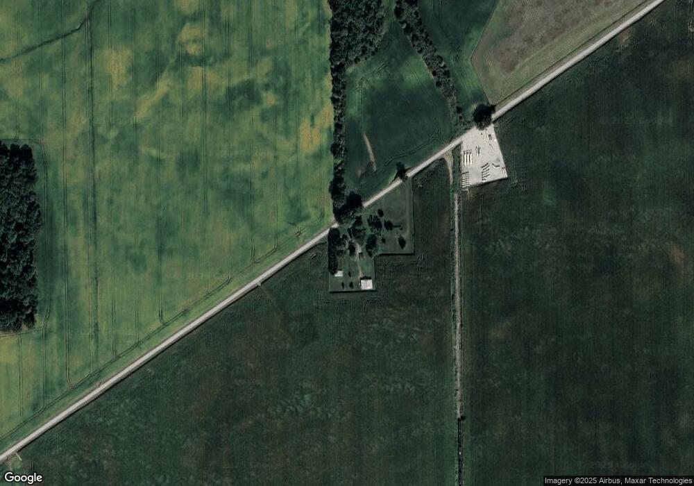 600 W Maple Rd, Bluffton, IN 46714 - photo 1