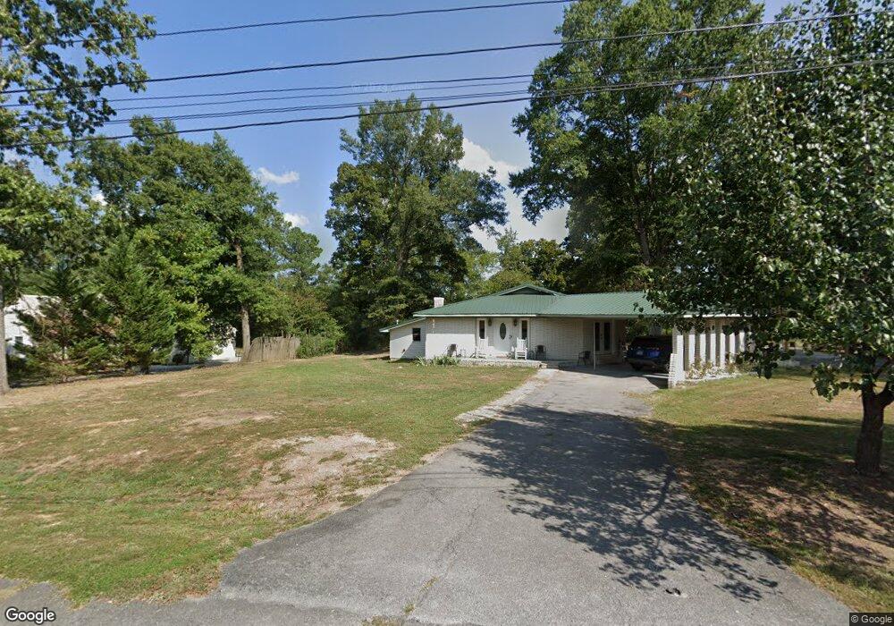 208 Kentucky Dr NE, Calhoun, GA 30701 - photo 1