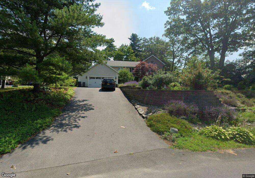 1440 Fox Hollow Rd, Schenectady, NY 12309 - photo 1