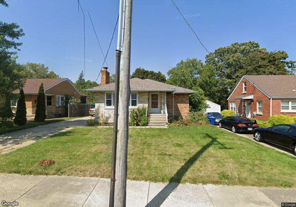 2318 Dodge Ave, Waukegan, IL 60085 - photo 1