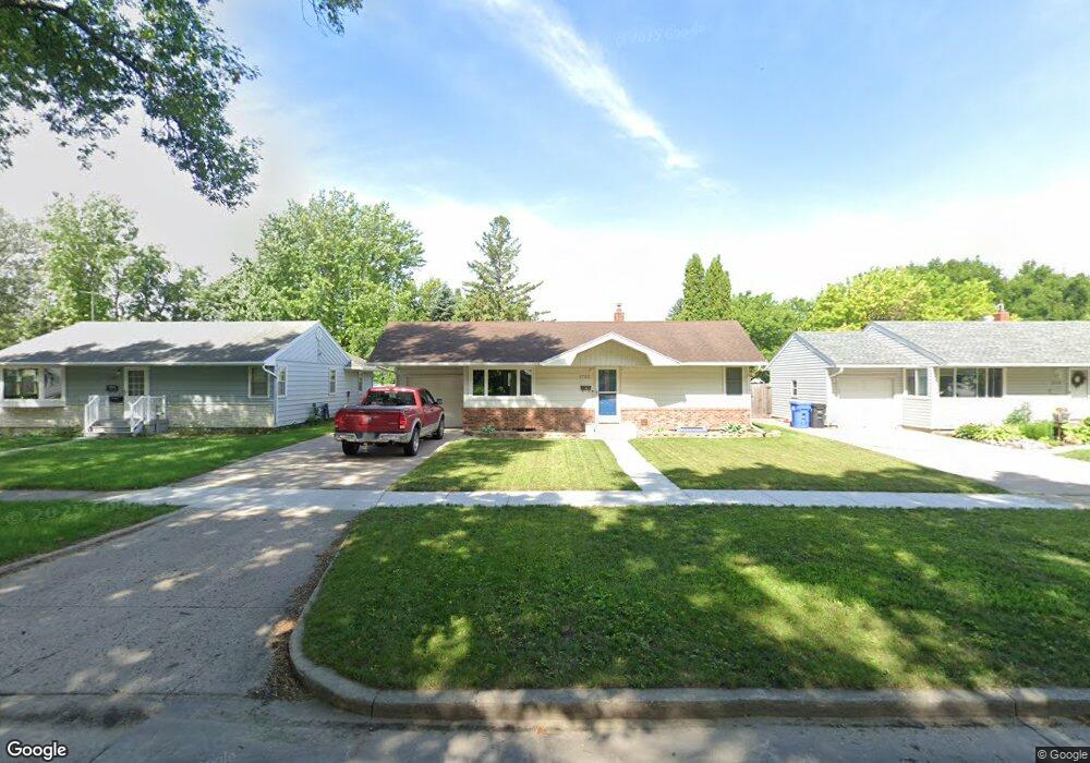1733 15th St S, Fargo, ND 58103 - photo 1