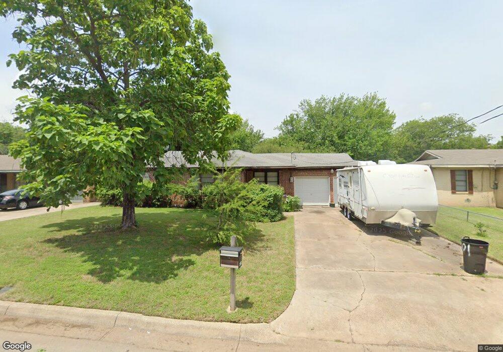 401 Souder Dr, Hurst, TX 76053 - photo 1