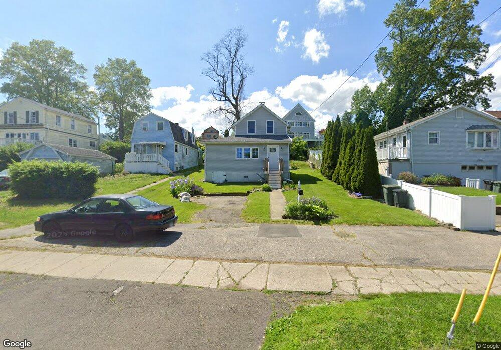 117 Edgefield Ave, Milford, CT 06460 - photo 1