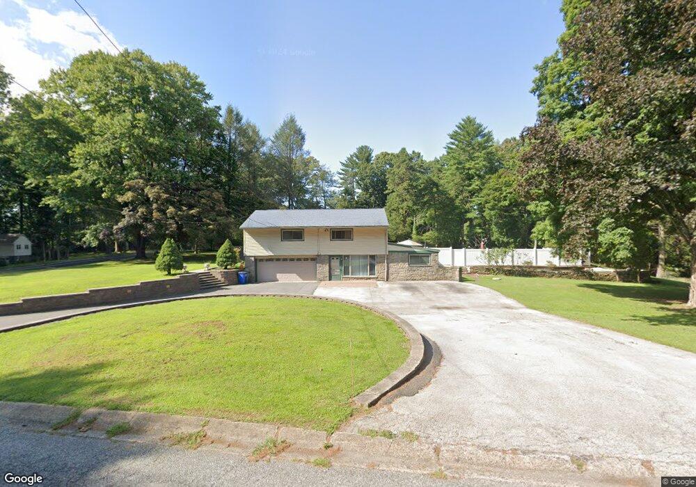 240 Paxon Hollow Rd, Media, PA 19063 - photo 1