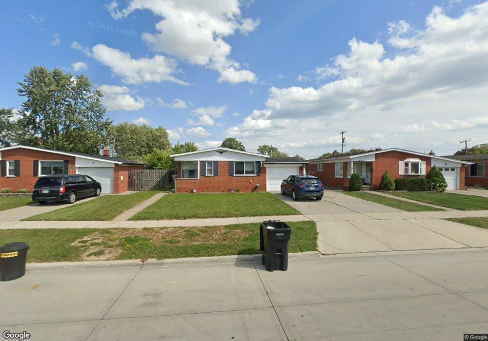 30612 Calahan Rd, Roseville, MI 48066 - photo 1