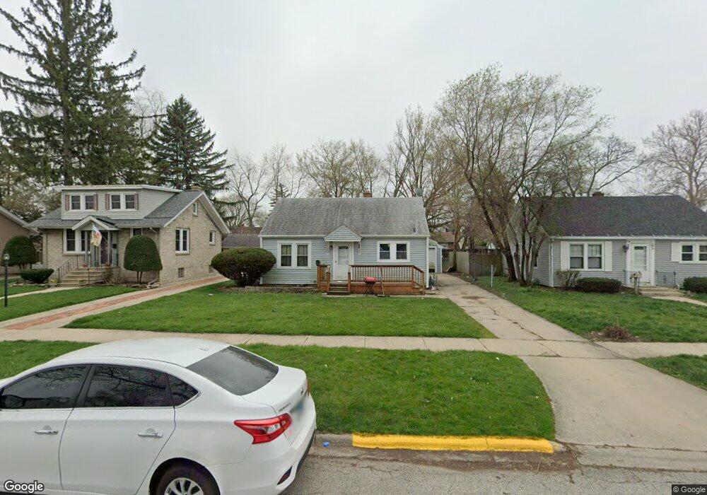 938 Spruce St, Aurora, IL 60506 - photo 1