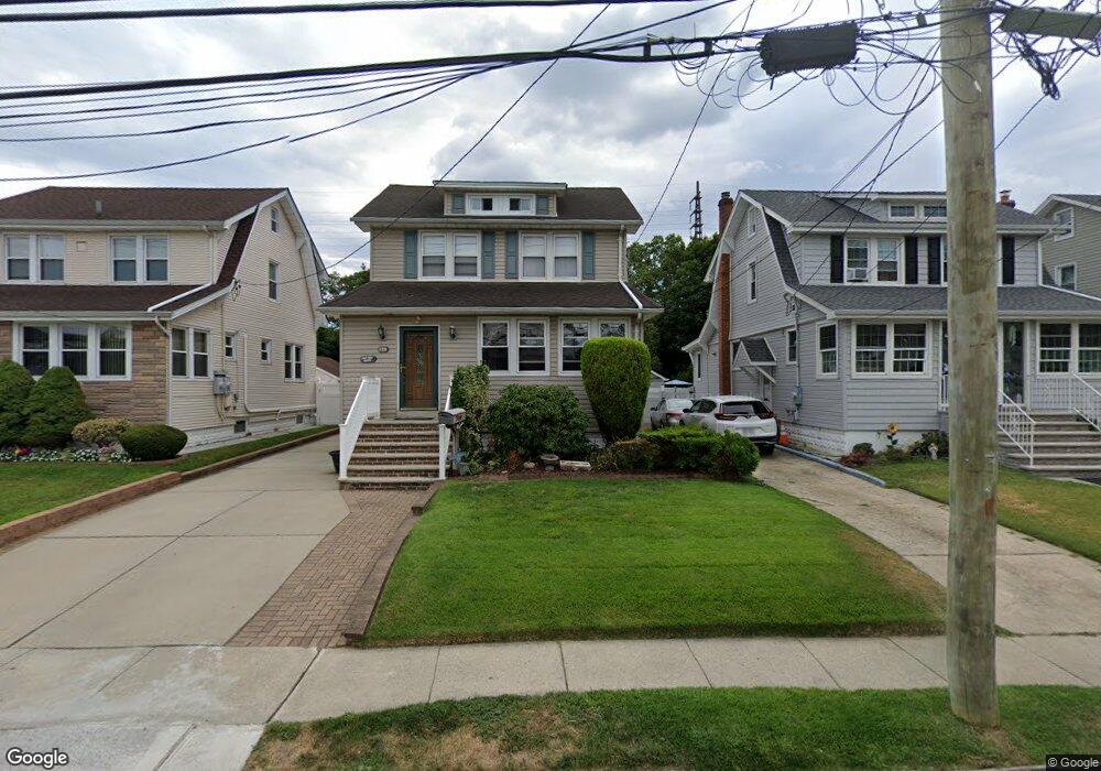 138 Lyon Place unit 138 Lyon place Lynbr, Lynbrook, NY 11563 - photo 1