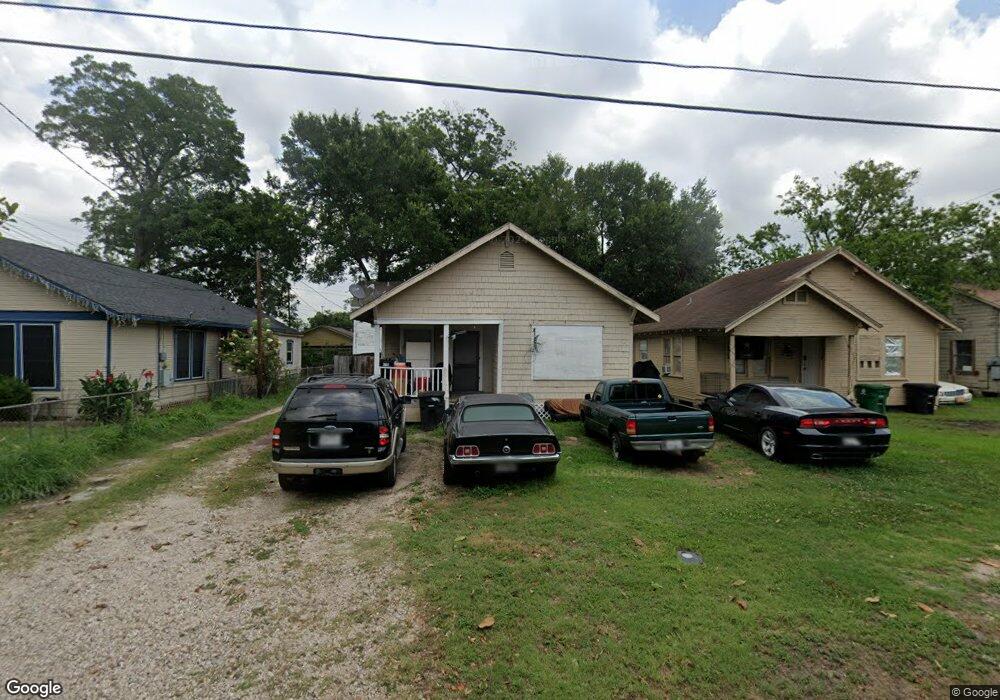 6710 Amasa St, Houston, TX 77022 - photo 1