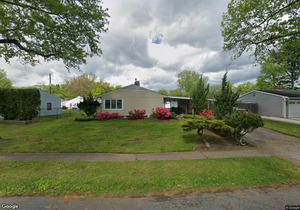 33 Outlook Ln, Levittown, PA 19055 - photo 1