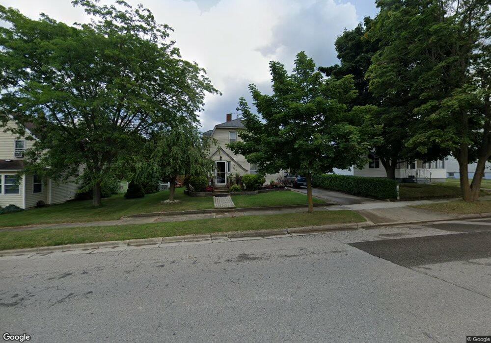 418 Whitelam St, Bad Axe, MI 48413 - photo 1