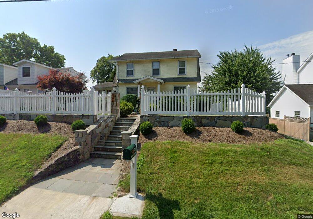 291 West Ave, Darien, CT 06820 - photo 1