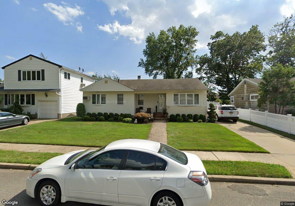 727 Plato St, Franklin Square, NY 11010 - photo 1