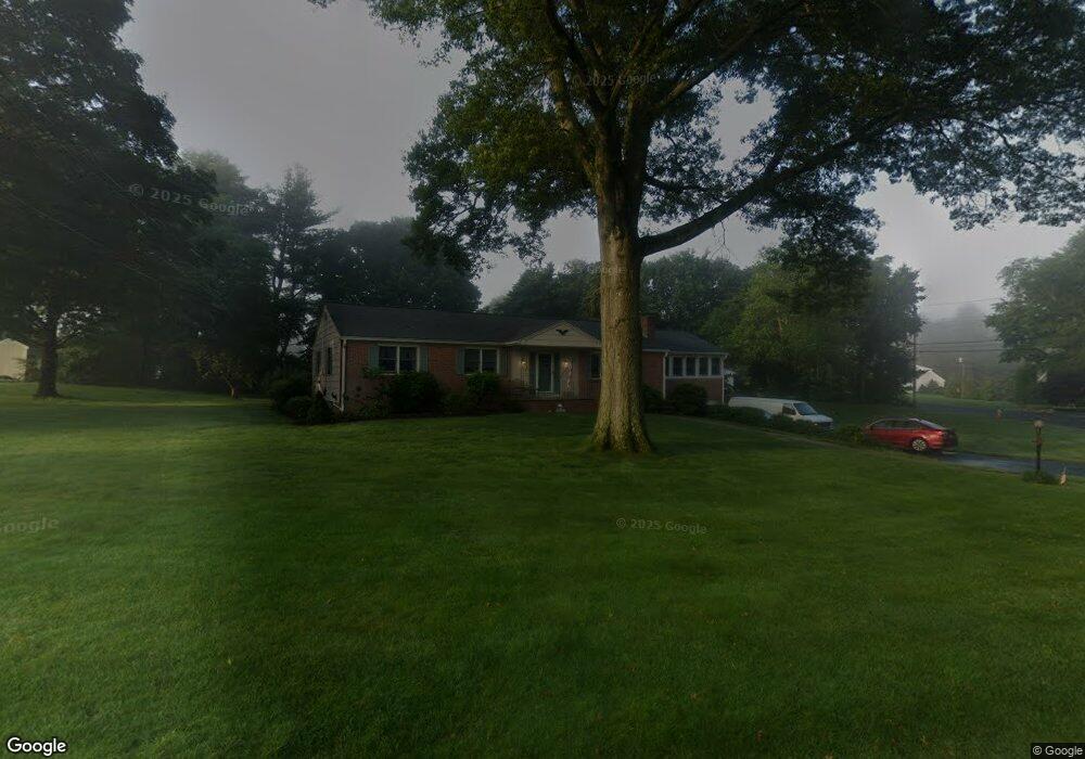 525 Ridgeview Rd, Orange, CT 06477 - photo 1