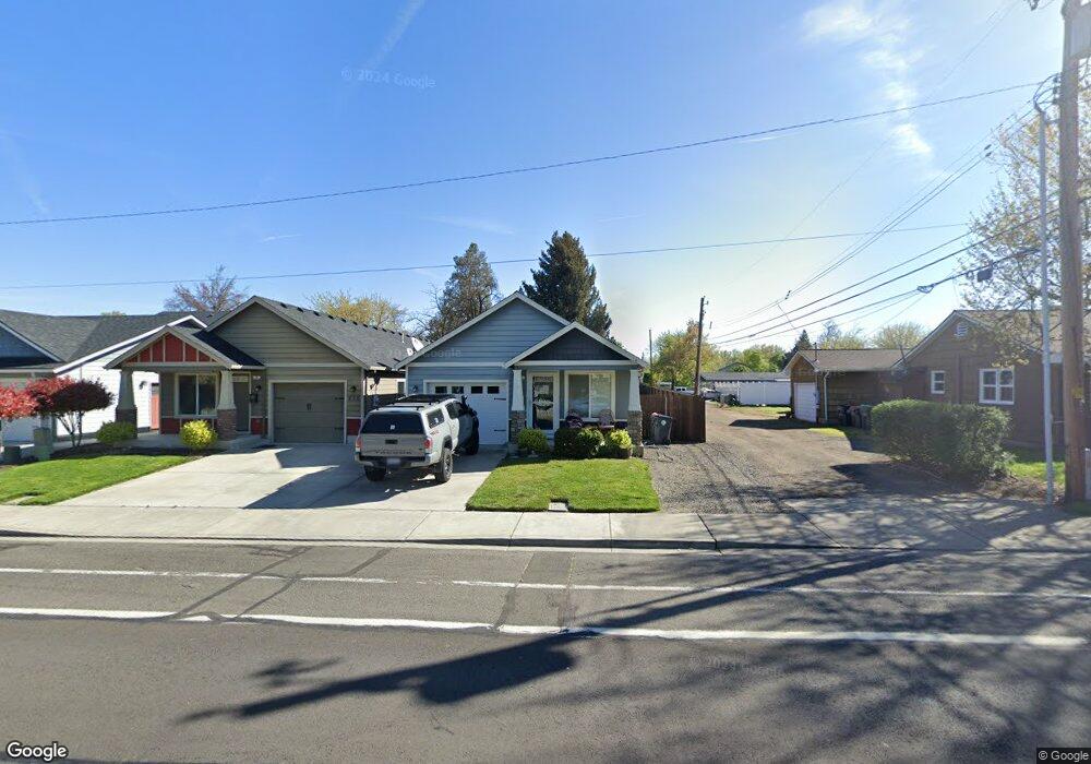 244 N Second St, Central Point, OR 97502 - photo 1