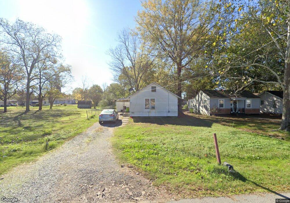 204 E 15th St, Stuttgart, AR 72160 - photo 1