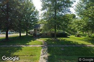 112 S Lewis St, Raymond, IL 62560