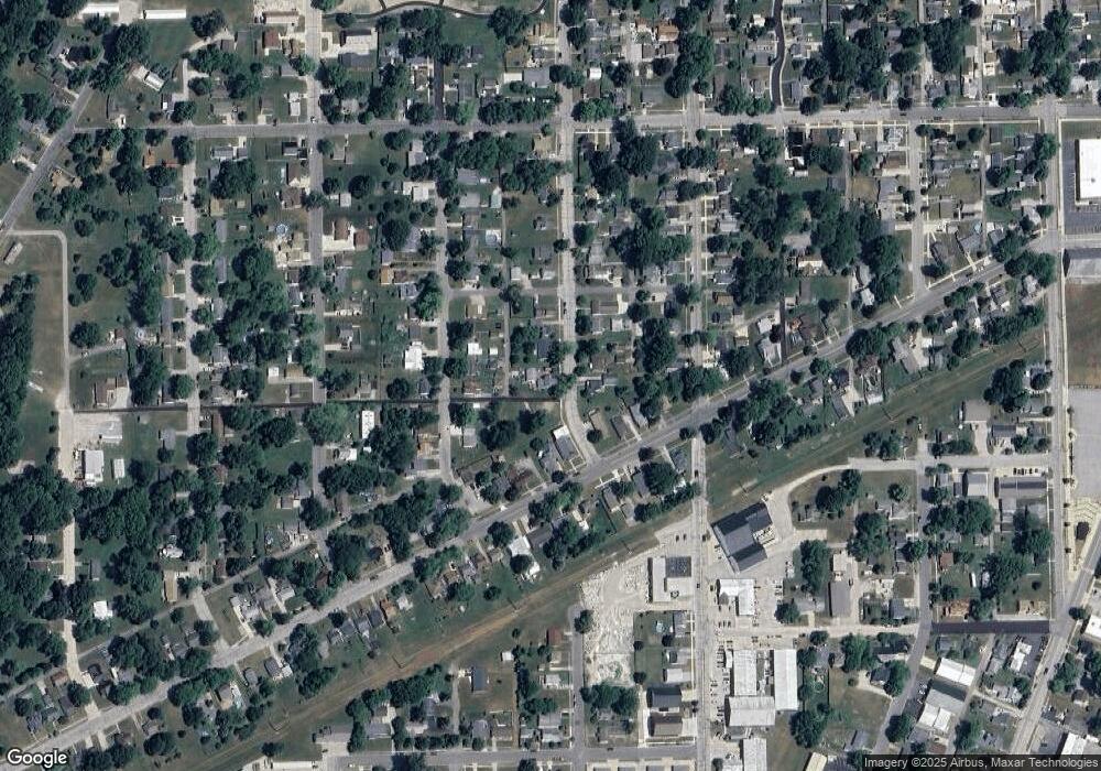 909 Phillip St, Auburn, IN 46706 - photo 1