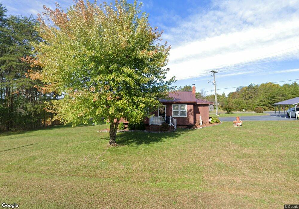 170 Rob Lee Dr, Martinsville, VA 24112 - photo 1