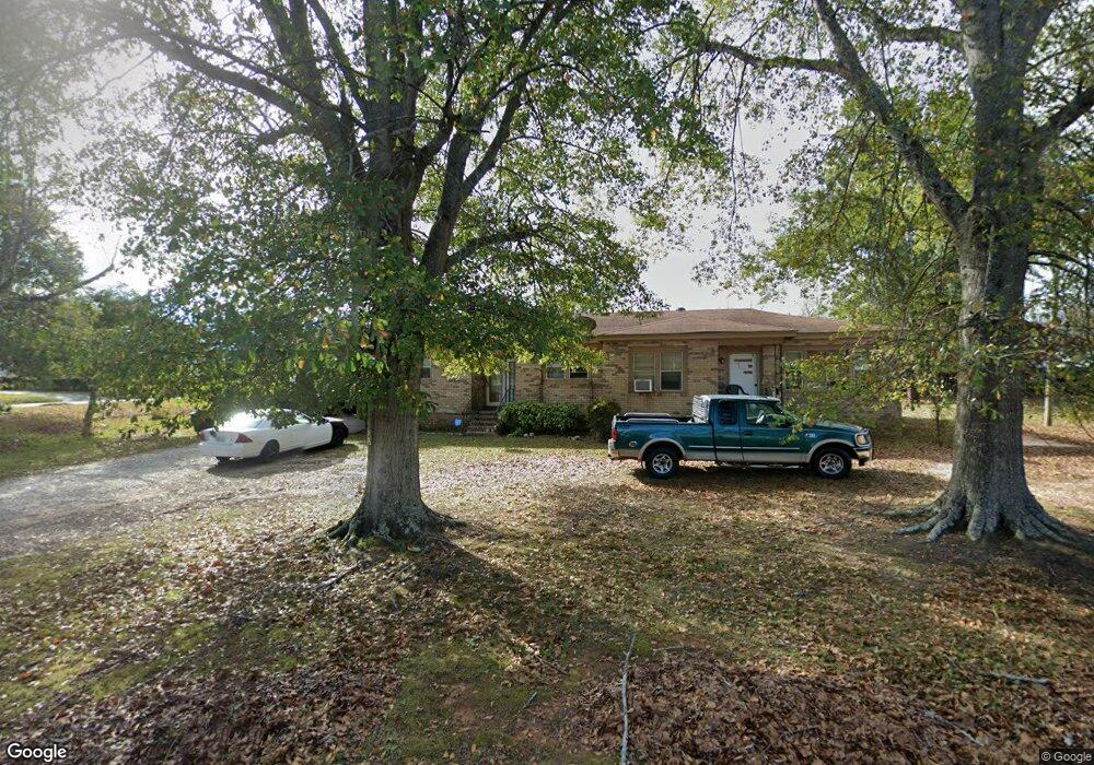 303 Pembroke Cir, Elberton, GA 30635 - photo 1