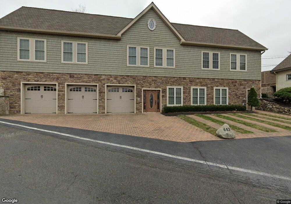 683 Easton Rd unit B, Riegelsville, PA 18077 - photo 1