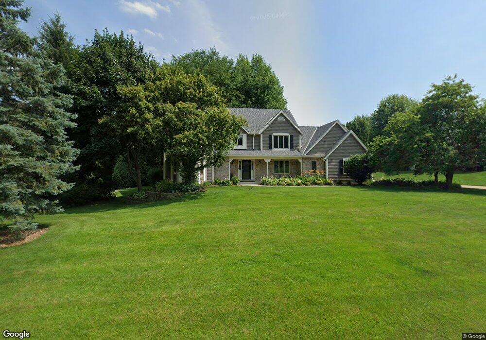 W239N3288 Fieldside Rd, Pewaukee, WI 53072 - photo 1