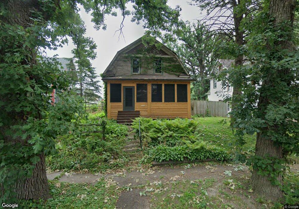 1931 N Myrtle St, Davenport, IA 52804 - photo 1