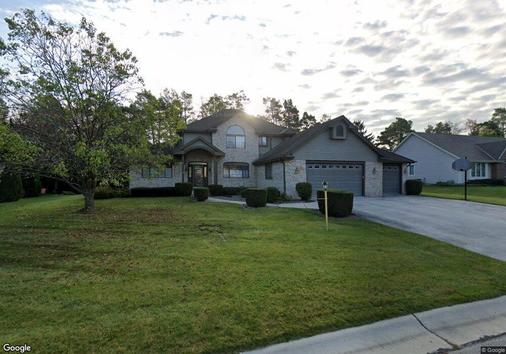 W149N7548 Sylvan Ln, Menomonee Falls, WI 53051 - photo 1