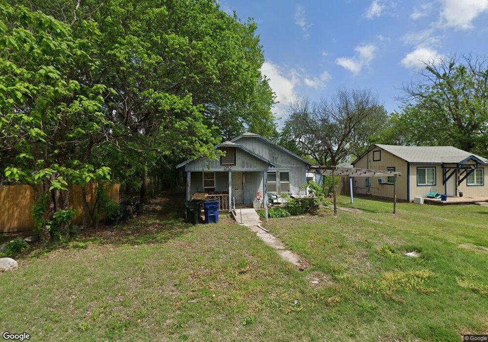 207 W Maple Ave, Duncan, OK 73533 - photo 1