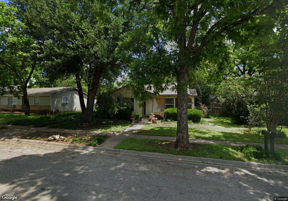 106 Dixon St, Cleburne, TX 76033 - photo 1