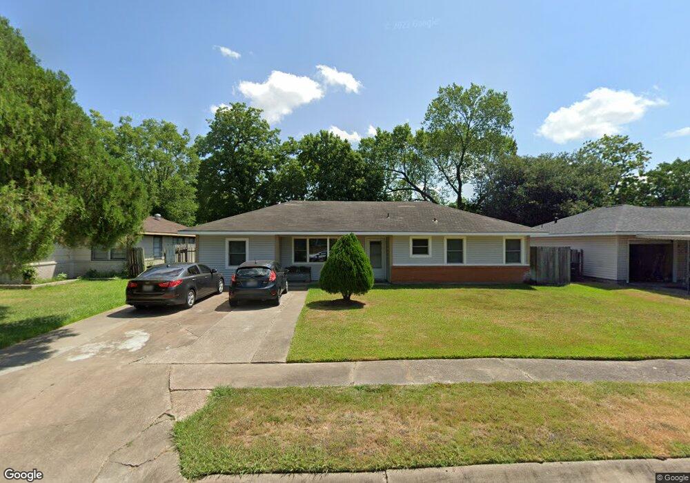 10913 Newton St, Houston, TX 77075 - photo 1