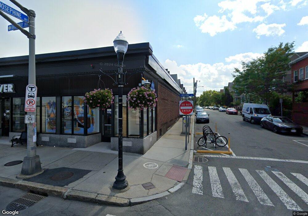 694 Broadway unit 1, Somerville, MA 02144 - photo 1