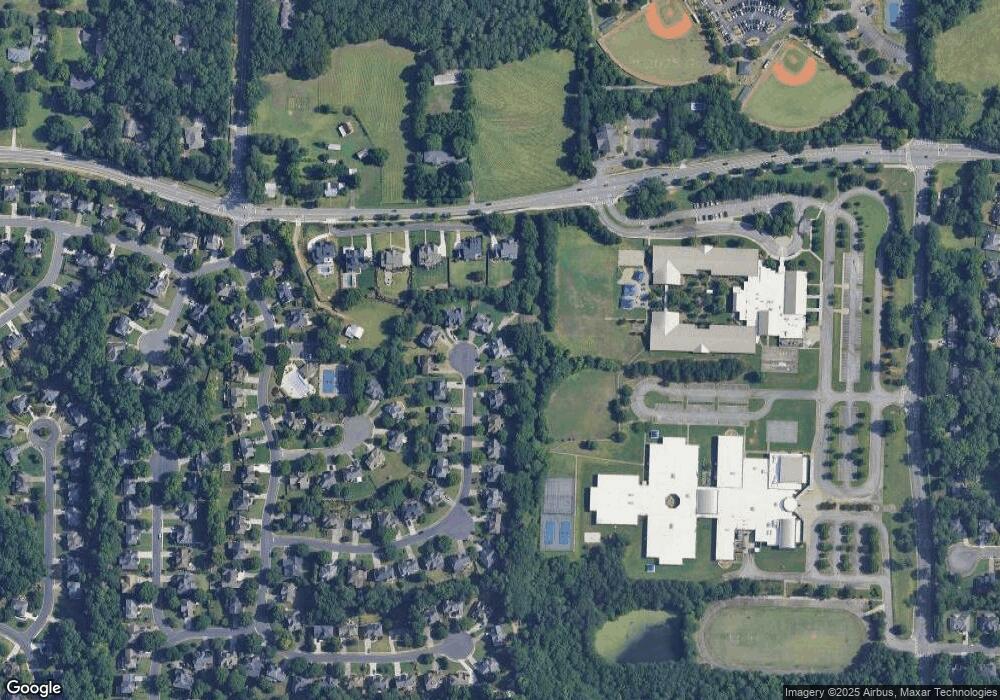 555 Hembree Grove Overlook, Roswell, GA 30076 - photo 1