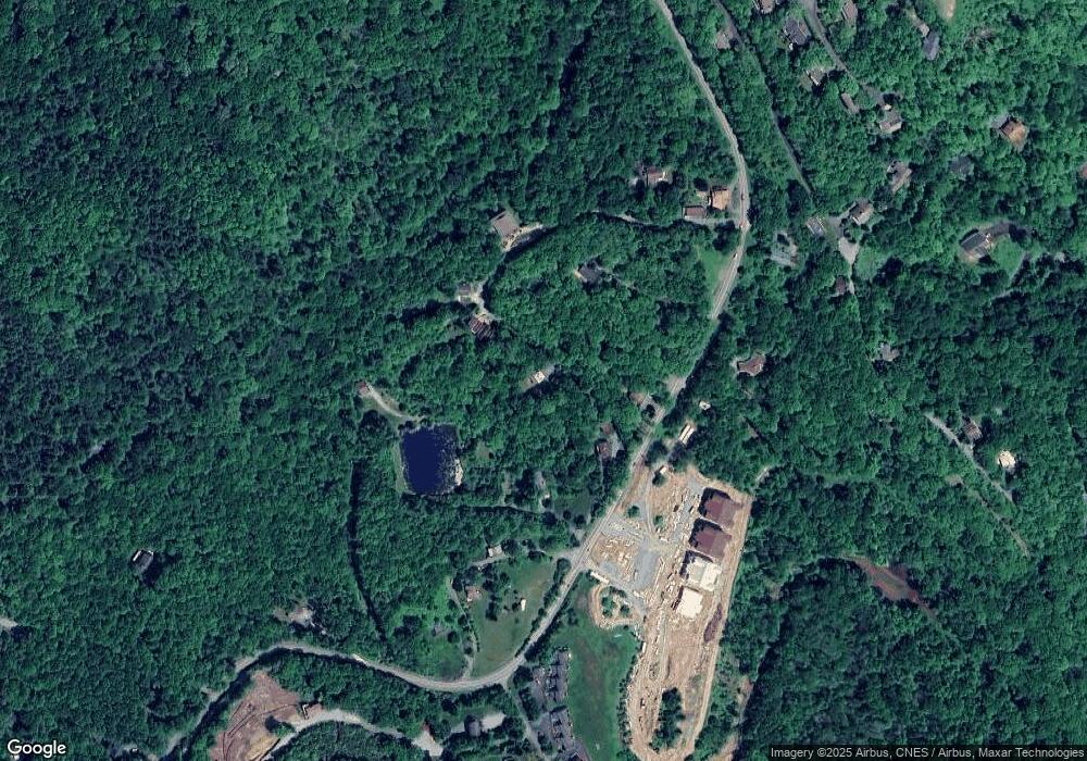 304 Artists Aly, Blowing Rock, NC 28605 - photo 1