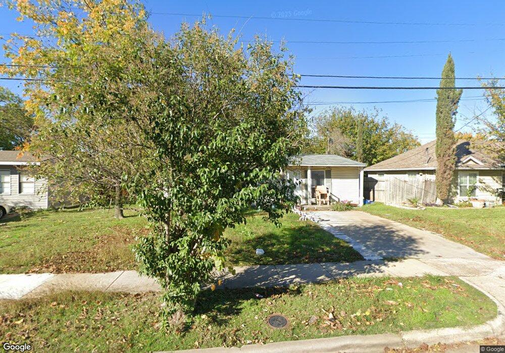 946 Shawnee Trace, Grand Prairie, TX 75051 - photo 1