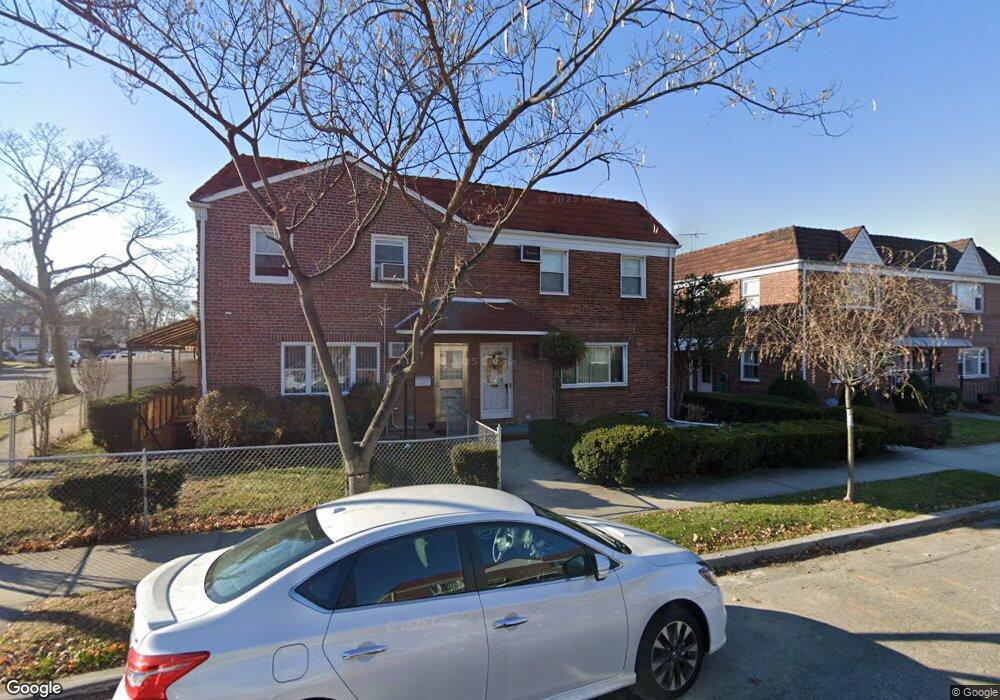 7644 170th St, Fresh Meadows, NY 11366 - photo 1