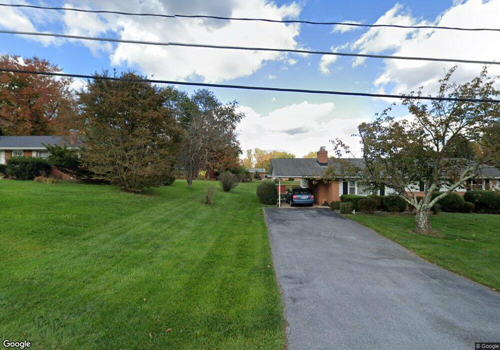 1315 Hillcrest Dr, Sykesville, MD 21784 - photo 1