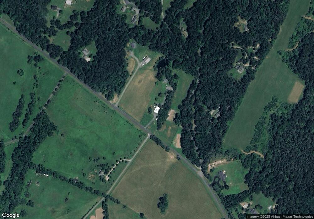 10336 Cliff Mills Rd, Marshall, VA 20115 - photo 1