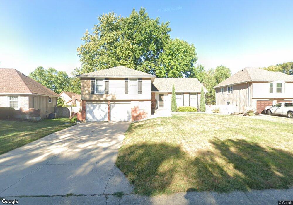 811 NW 17th St, Blue Springs, MO 64015 - photo 1