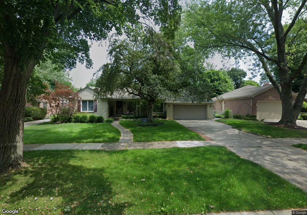 286 Lothrop Rd, Grosse Pointe Farms, MI 48236 - photo 1